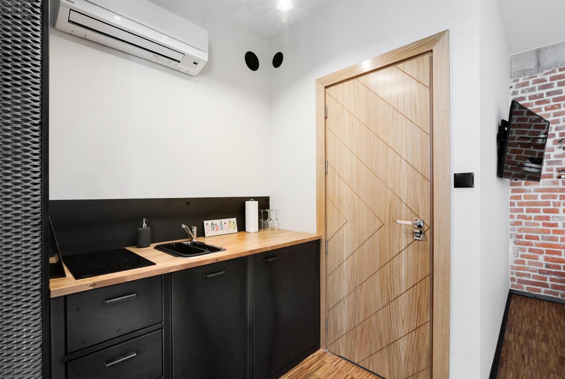 Well Well Aparthotel Krasków Εξωτερικό φωτογραφία