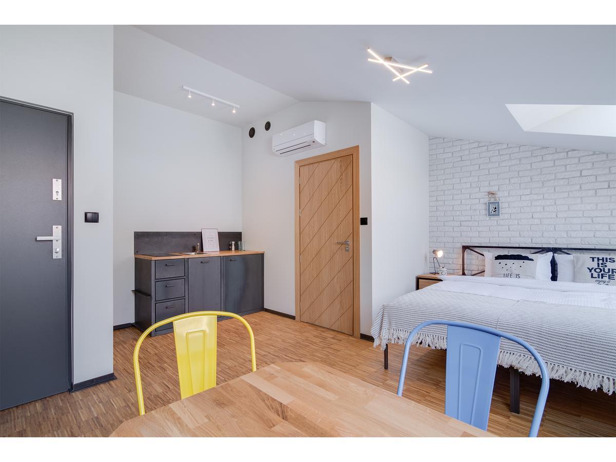 Well Well Aparthotel Krasków Εξωτερικό φωτογραφία