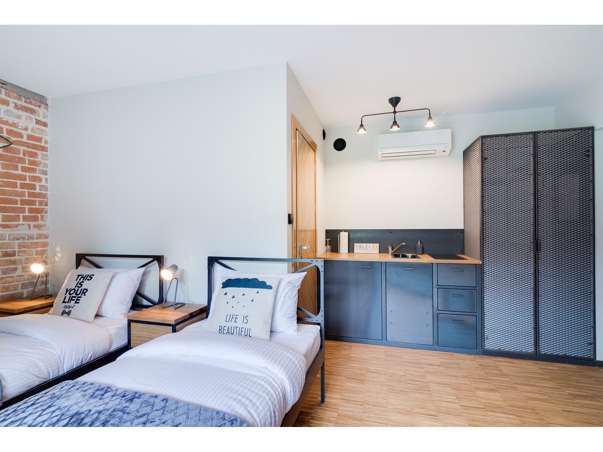 Well Well Aparthotel Krasków Εξωτερικό φωτογραφία