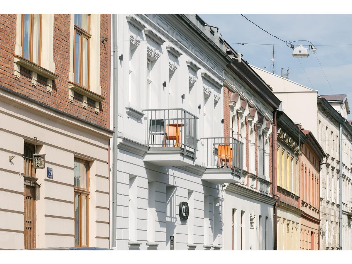 Well Well Aparthotel Krasków Εξωτερικό φωτογραφία
